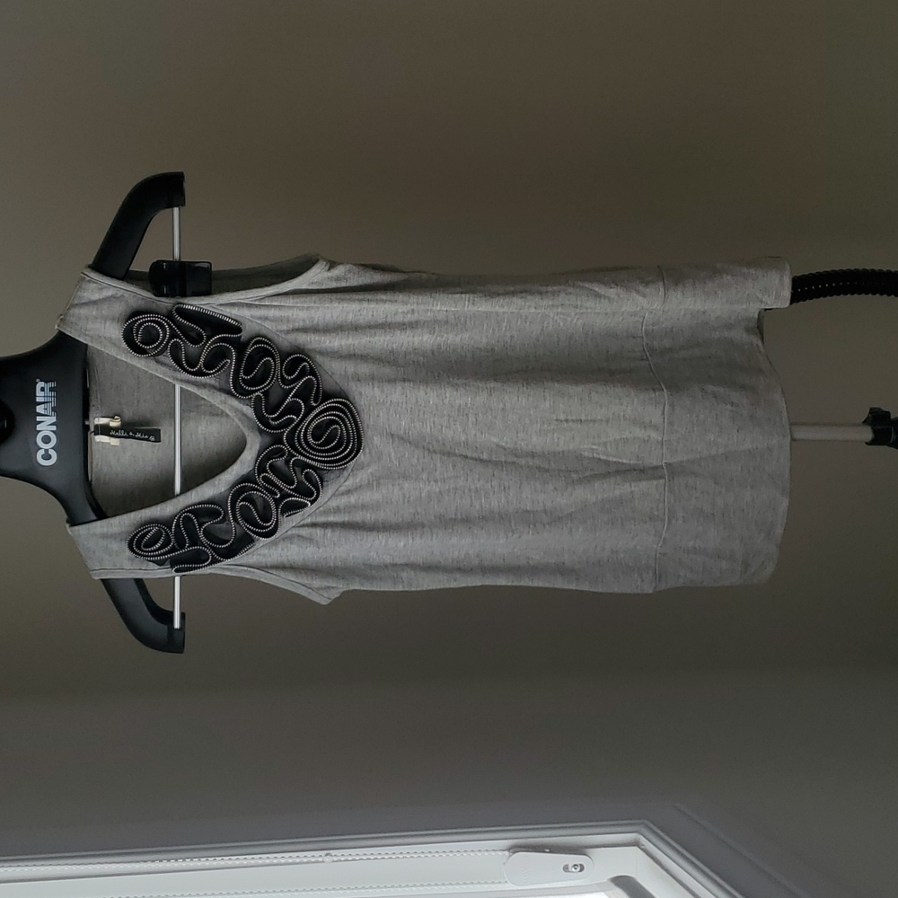 Grey Molli & Mia top with rose zipper detailing in size medium